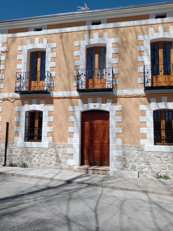 La Solana De Aldeasona Villa Bagian luar foto